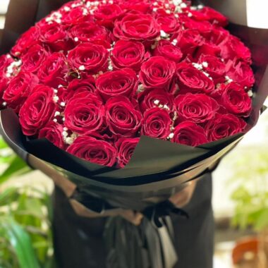 Scarlet Muse, flower bouquet by Lovebug Florist Lagos