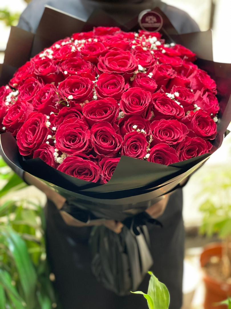 002-1.jpg Scarlet Muse, flower bouquet by Lovebug Florist Lagos