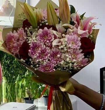 Rosette Crown, flower bouquet by Lovebug Florist Lagos