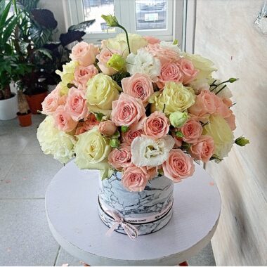 Crimson Prestige, boxed flowers by Lovebug Florist Lagos