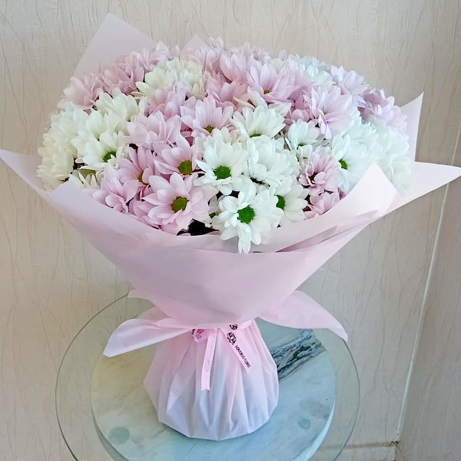 WhatsApp-Image-2020-05-25-at-10.28.55-AM.jpeg Velvet Charm, flower bouquet by Lovebug Florist Lagos