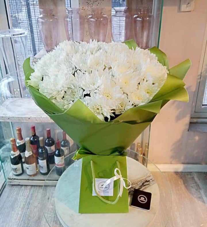 WhatsApp-Image-2020-08-27-at-6.01.39-PM-3.jpeg Velvet Wonder, flower bouquet by Lovebug Florist Lagos
