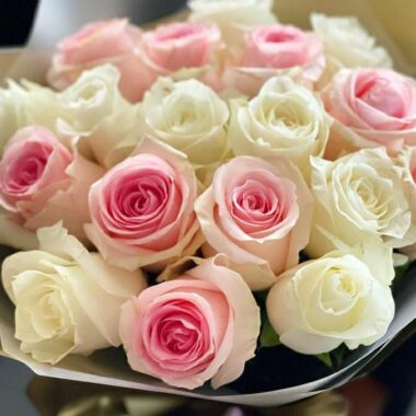 Velvet Radiance, flower bouquet by Lovebug Florist Lagos