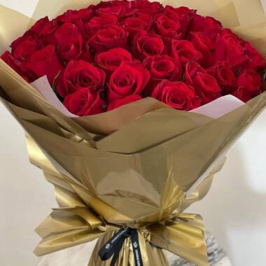 Velvet Devotion, flower bouquet by Lovebug Florist Lagos