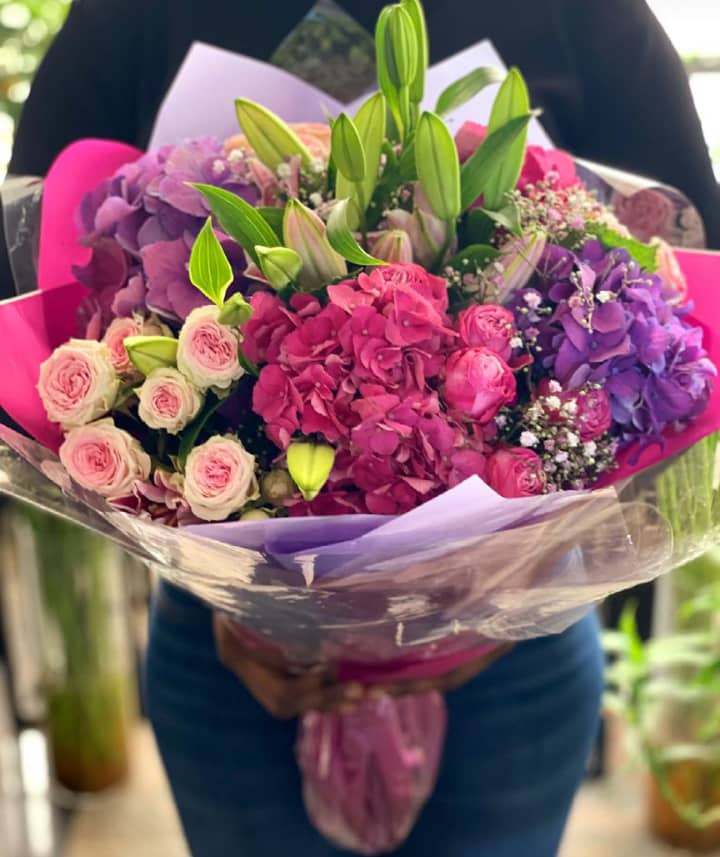 WhatsApp-Image-2021-04-30-at-14.55.50-1.jpeg Humble Heart, flower bouquet by Lovebug Florist Lagos