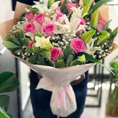 Making Peace, flower bouquet by Lovebug Florist Lagos