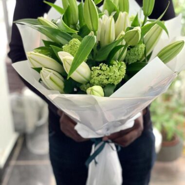 Golden Story, flower bouquet by Lovebug Florist Lagos