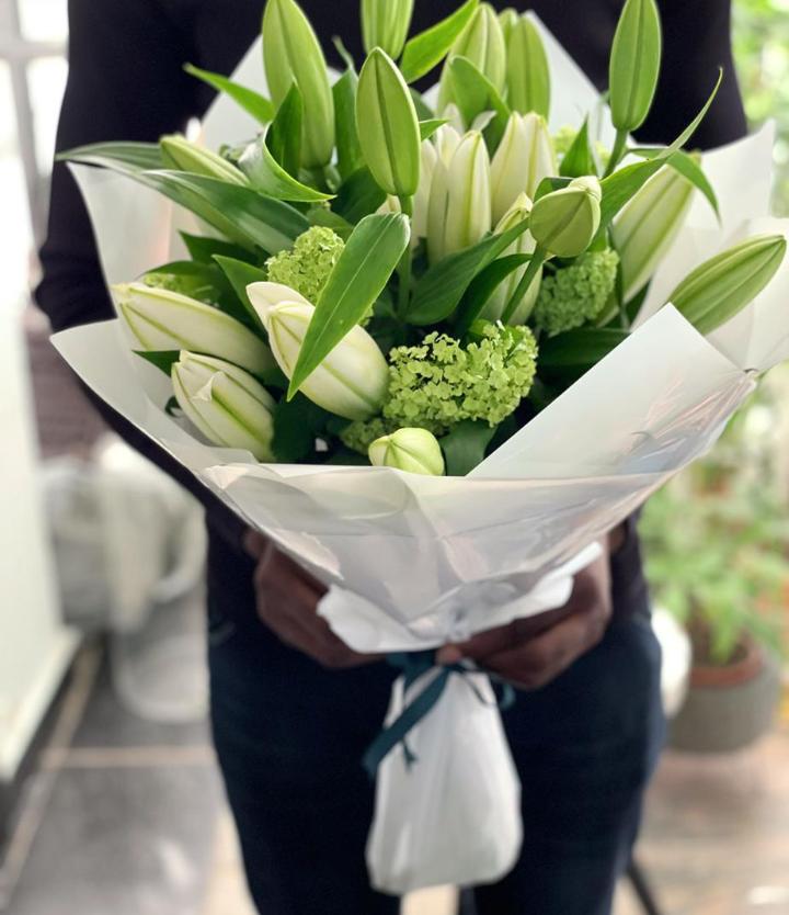 WhatsApp-Image-2021-08-12-at-4.48.58-PM.jpeg Golden Story, flower bouquet by Lovebug Florist Lagos