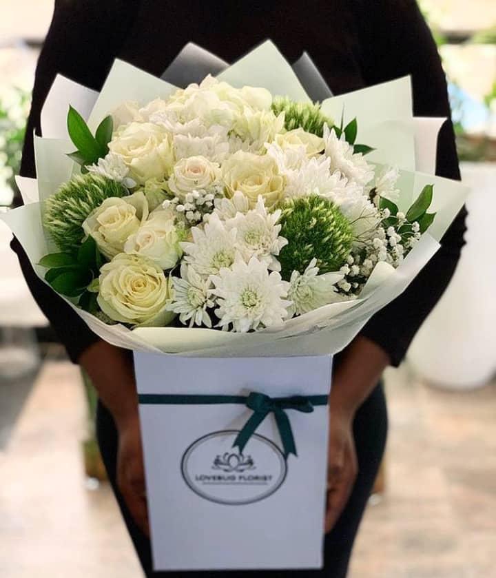 WhatsApp-Image-2021-10-25-at-10.33.14-AM.jpeg Serene Garden, flower bouquet by Lovebug Florist Lagos