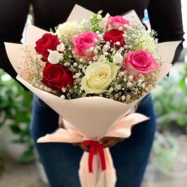 Golden Tide, flower bouquet by Lovebug Florist Lagos