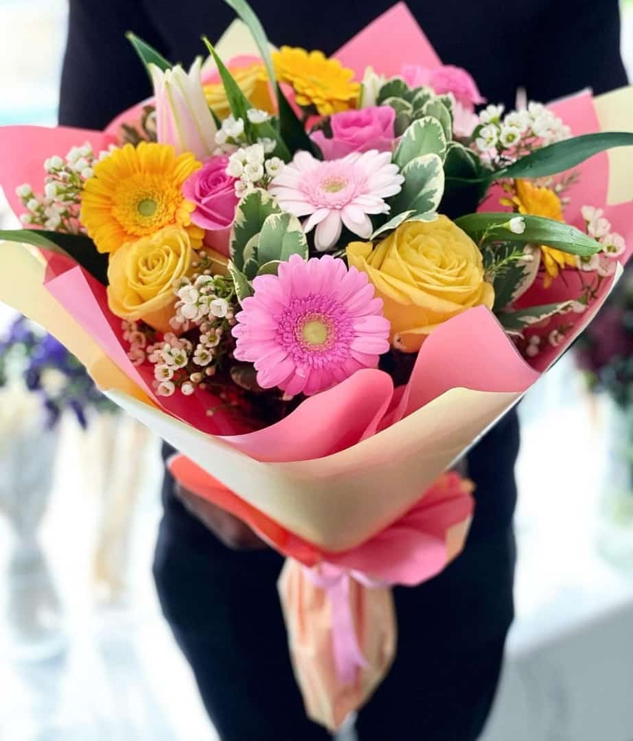 WhatsApp-Image-2022-04-01-at-10.04.45-AM-2.jpeg Velvet Horizon, flower bouquet by Lovebug Florist Lagos
