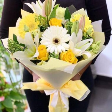 Velvet Sonnet, flower bouquet by Lovebug Florist Lagos