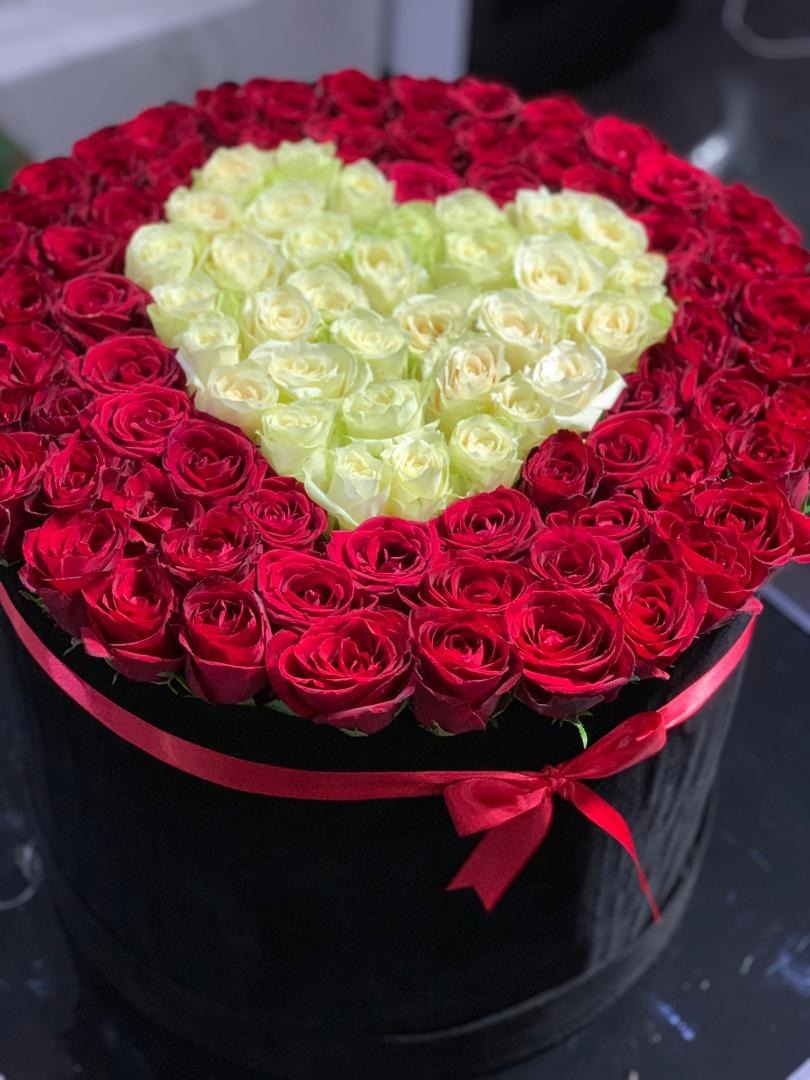 WhatsApp-Image-2023-01-28-at-1.28.05-PM-1.jpeg Crazy in Love, flower bouquet by Lovebug Florist Lagos