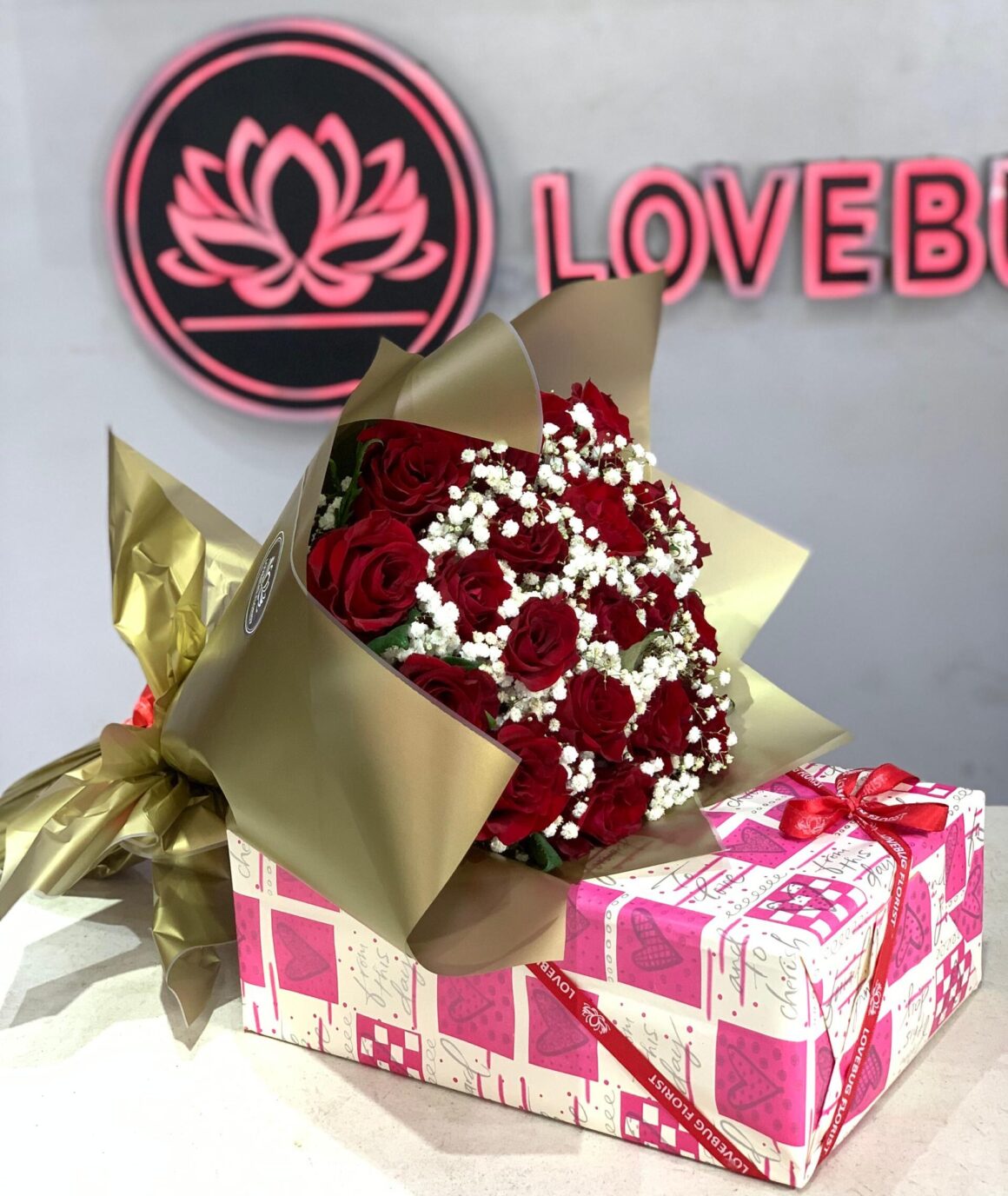 Gift giving with flowers, flower etiquette guide by Lovebug Florist